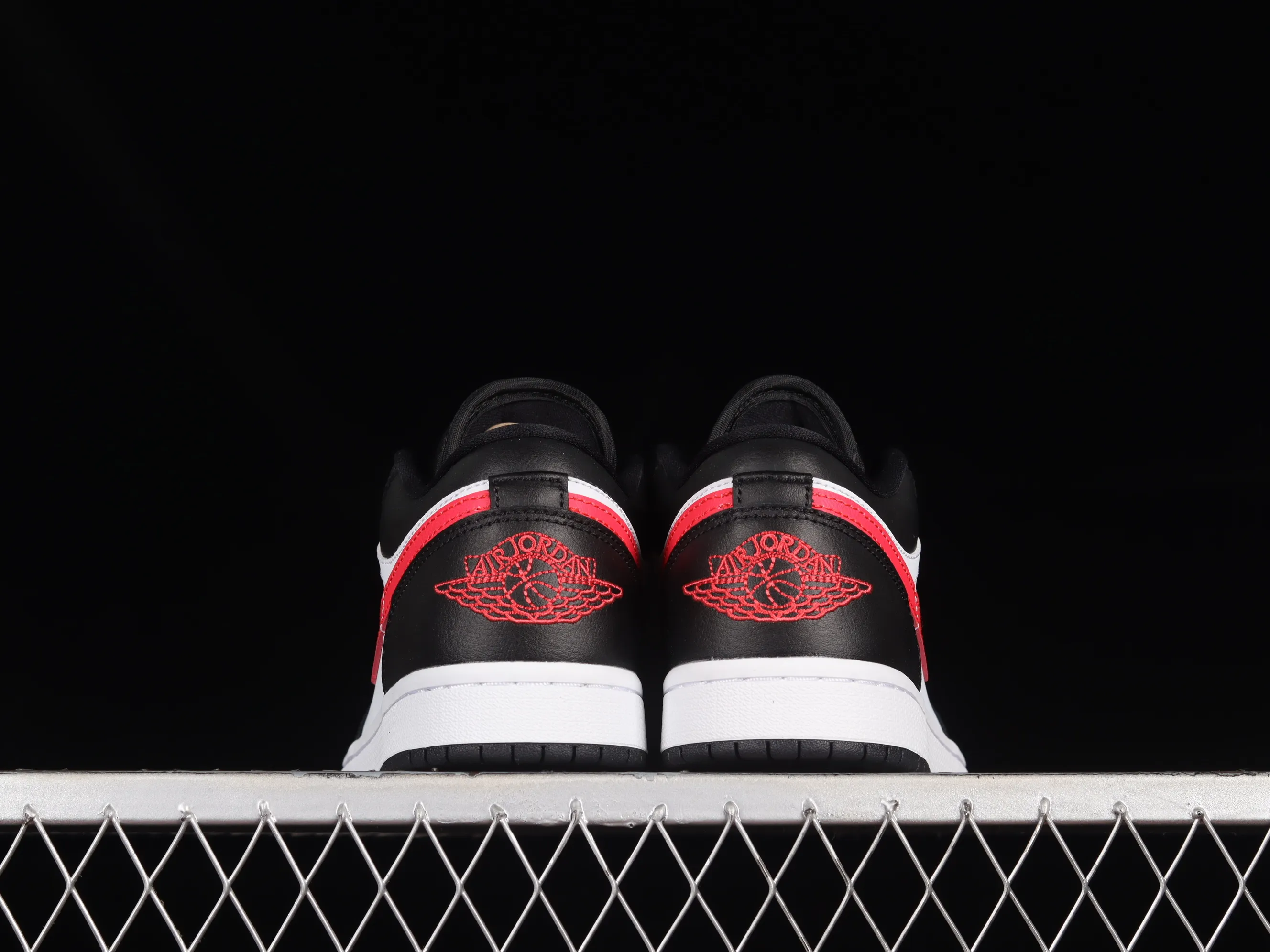 All categories Air Jordan Jordan series basketball shoes Air Jordan 1 Low G version pure original Air Jordan 1 Low "Siren Red" AJ1 Joe 1 black and white red low-top cultural basketball shoes DC0774-004